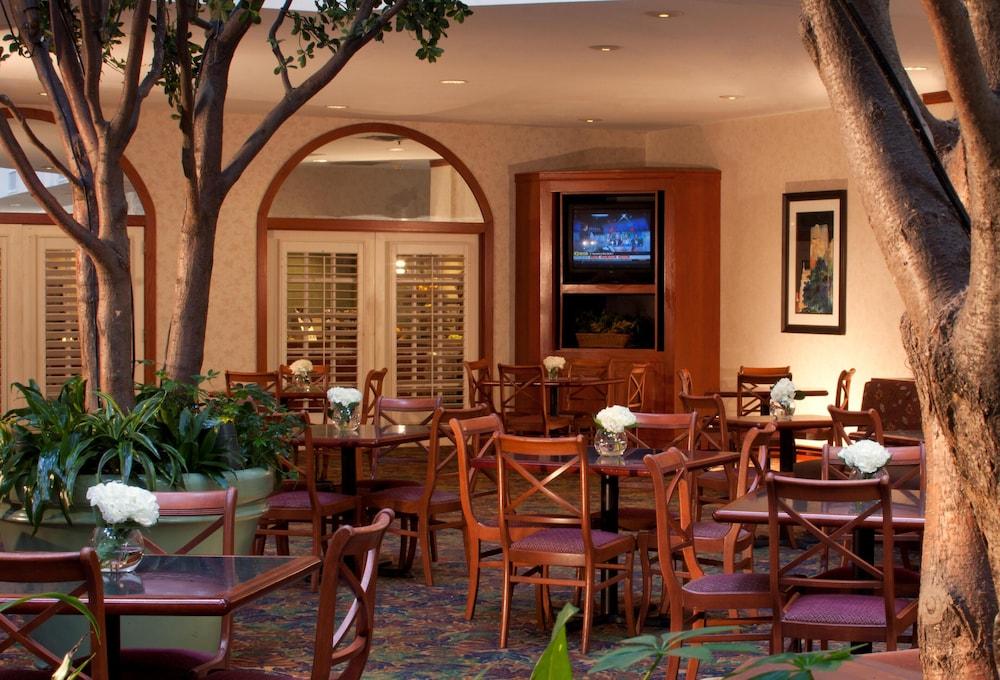 Embassy Suites By Hilton Houston Near The Galleria Extérieur photo