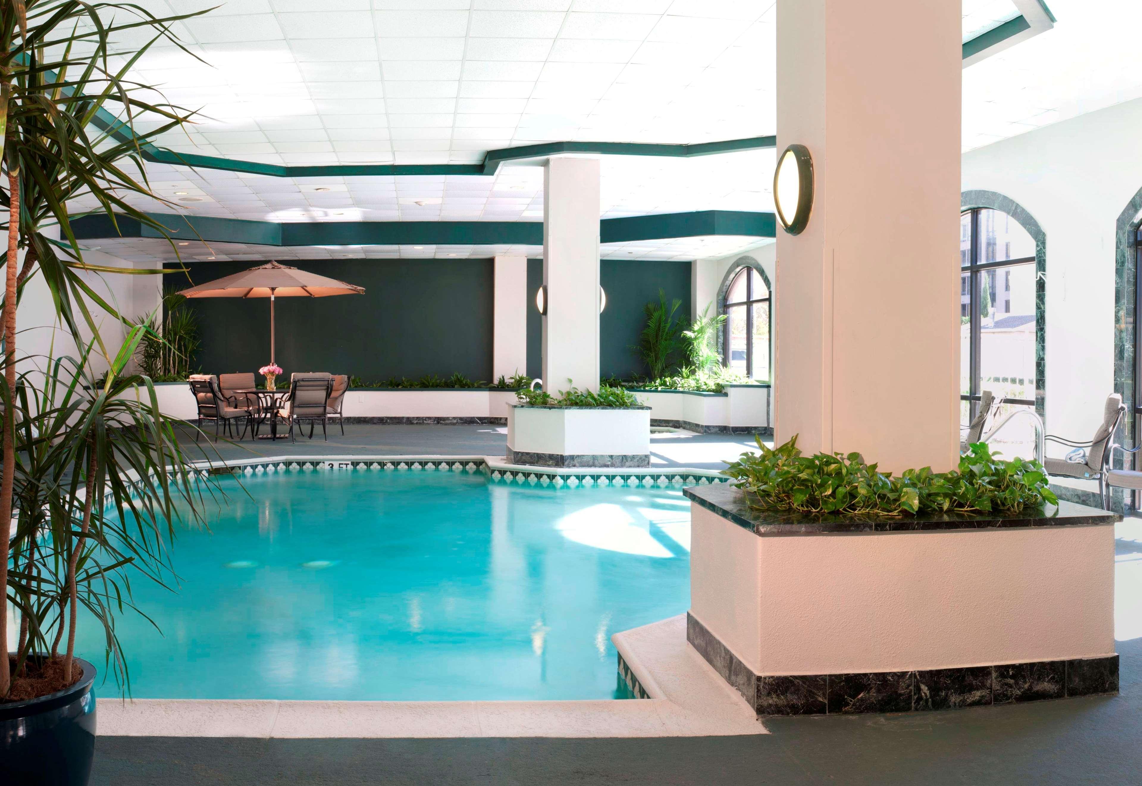 Embassy Suites By Hilton Houston Near The Galleria Extérieur photo