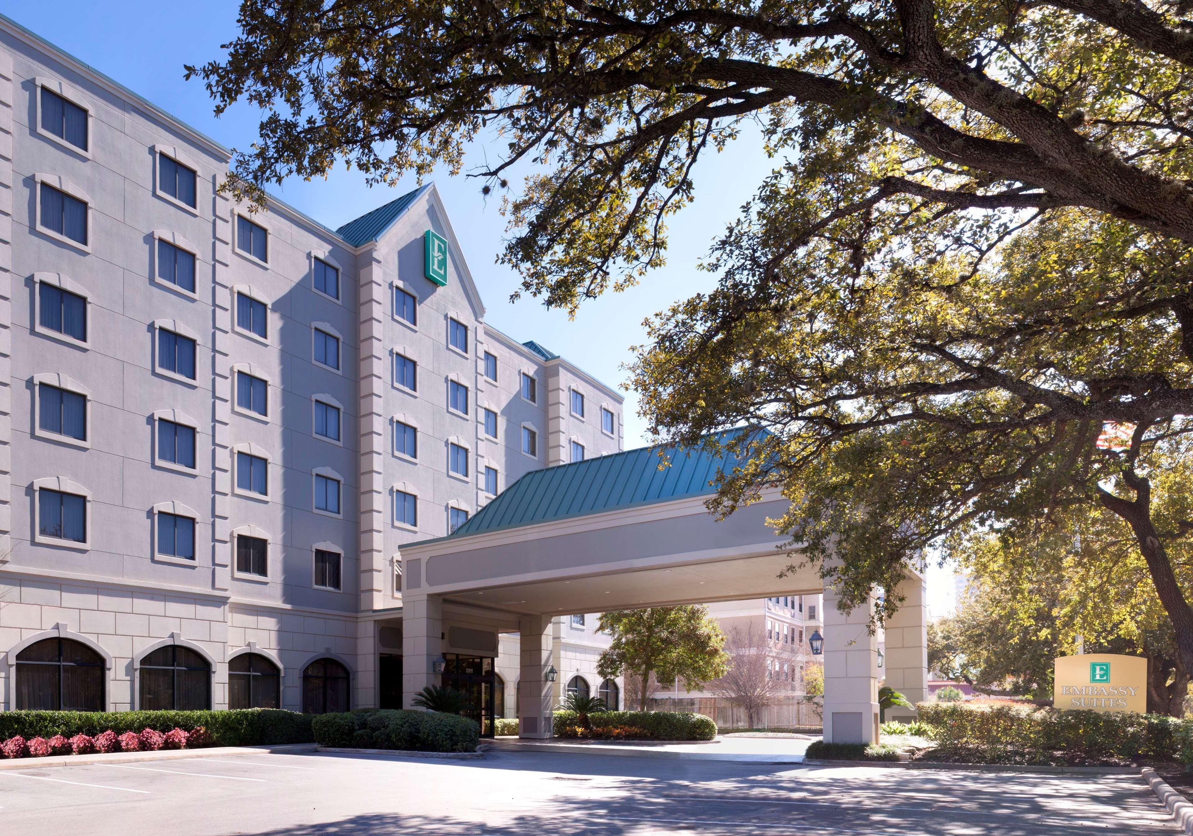 Embassy Suites By Hilton Houston Near The Galleria Extérieur photo