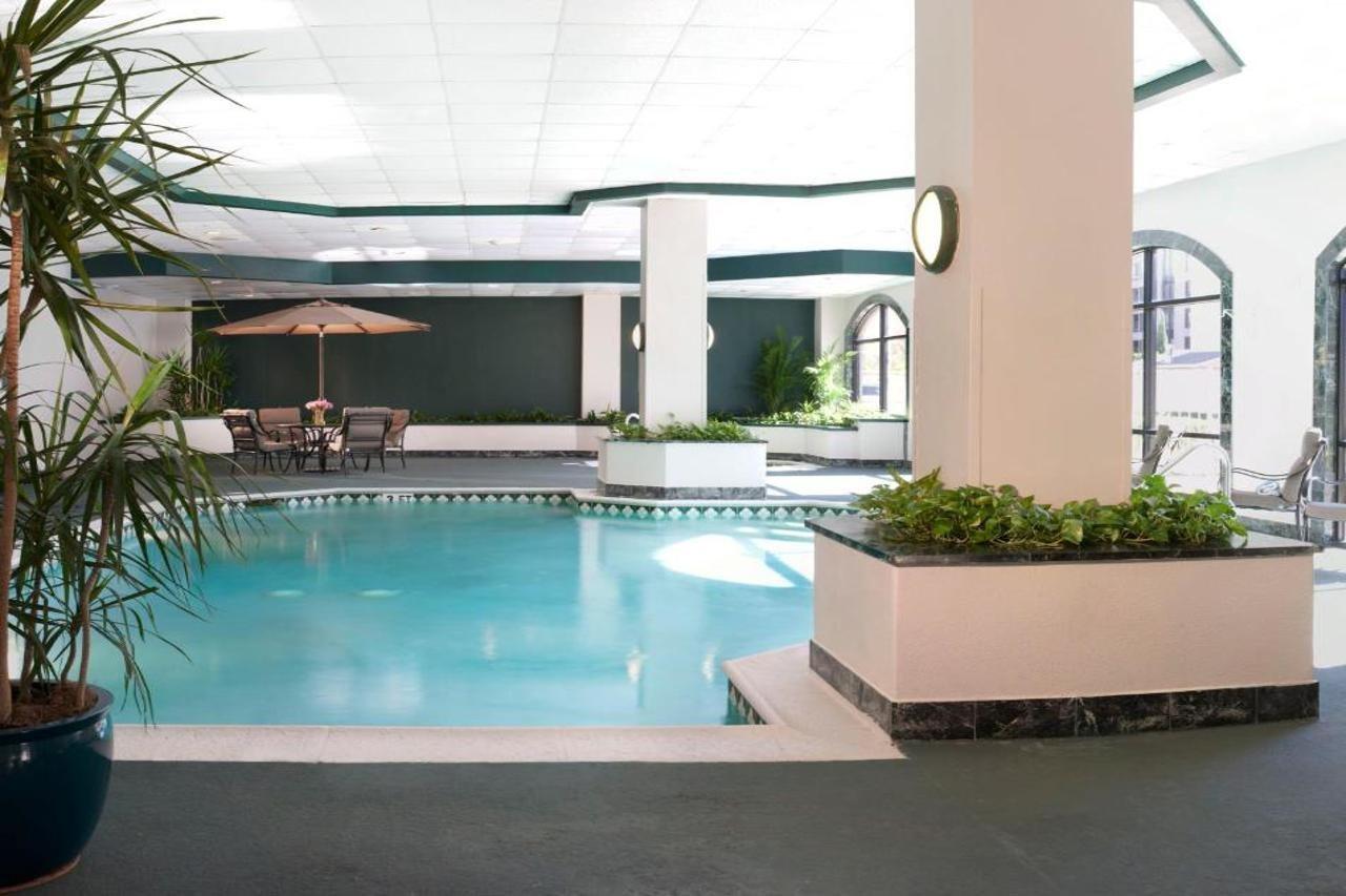 Embassy Suites By Hilton Houston Near The Galleria Extérieur photo