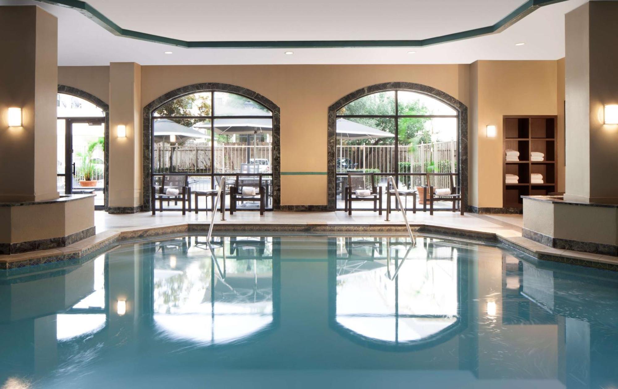 Embassy Suites By Hilton Houston Near The Galleria Extérieur photo