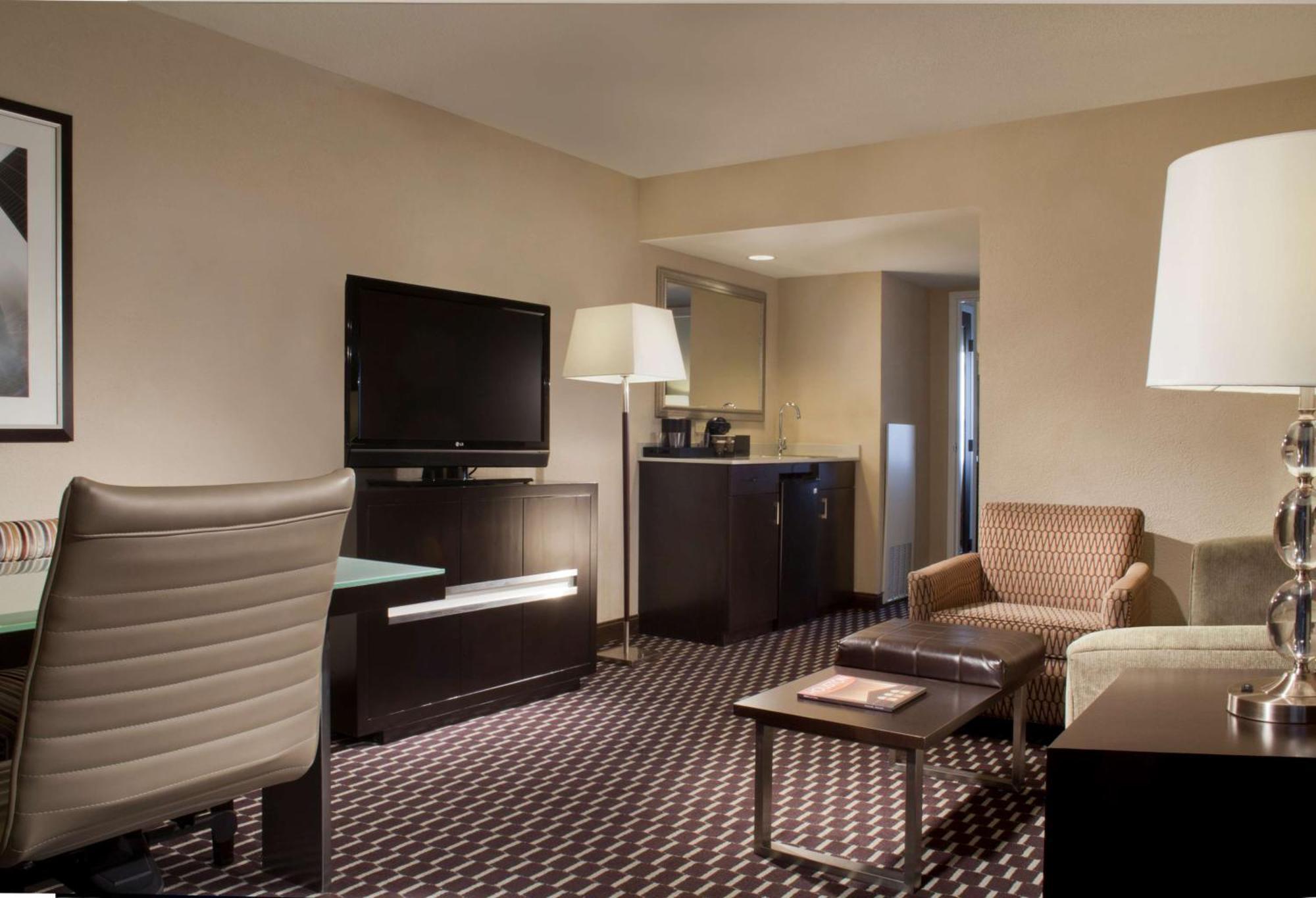 Embassy Suites By Hilton Houston Near The Galleria Extérieur photo