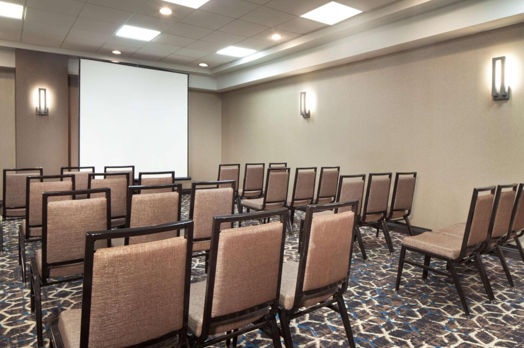 Embassy Suites By Hilton Houston Near The Galleria Extérieur photo