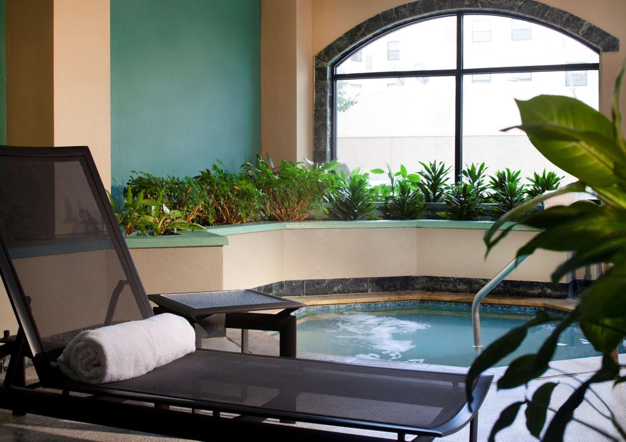 Embassy Suites By Hilton Houston Near The Galleria Extérieur photo