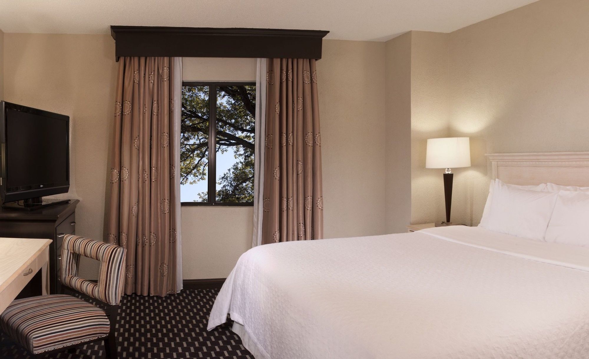 Embassy Suites By Hilton Houston Near The Galleria Chambre photo