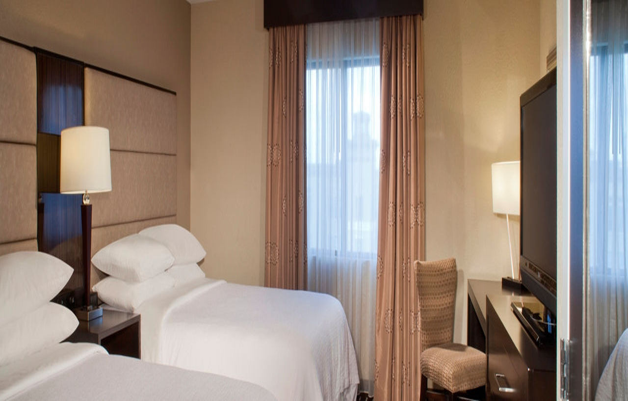 Embassy Suites By Hilton Houston Near The Galleria Extérieur photo